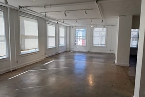 listings.show.sections.photos.alt