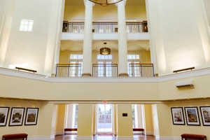 listings.show.sections.photos.alt