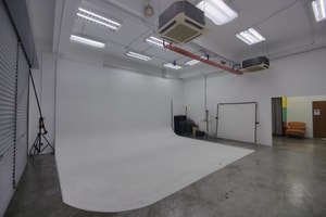 listings.show.sections.photos.alt