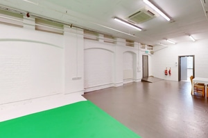 listings.show.sections.photos.alt