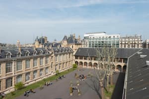 Bâtiment d'époque avec 4 cours, galeries et gymnase, Paris 7e, photo 2