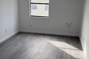 listings.show.sections.photos.alt