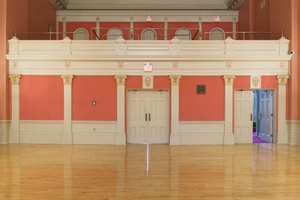 listings.show.sections.photos.alt