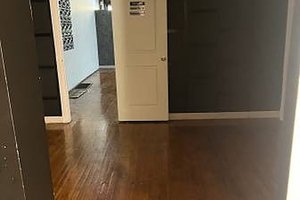 listings.show.sections.photos.alt