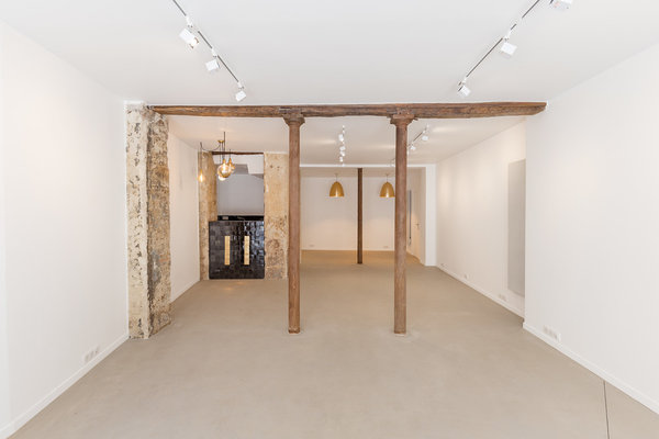 Pop-Up Space / Art Gallery Near République