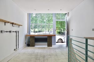 listings.show.sections.photos.alt