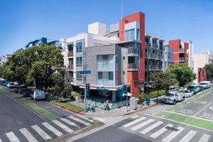 listings.show.sections.photos.alt