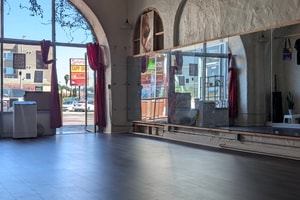 listings.show.sections.photos.alt