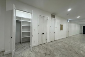 listings.show.sections.photos.alt