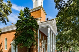 listings.show.sections.photos.alt