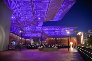 listings.show.sections.photos.alt