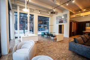 listings.show.sections.photos.alt