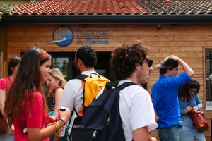 listings.show.sections.photos.alt