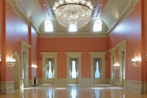 listings.show.sections.photos.alt