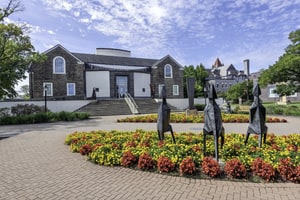 Stone Museum with Sculpture Garden for Receptions in Collegeville, up to 100 Guests, foto 2