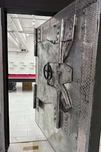 listings.show.sections.photos.alt