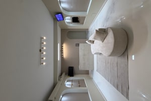 listings.show.sections.photos.alt