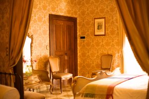 listings.show.sections.photos.alt