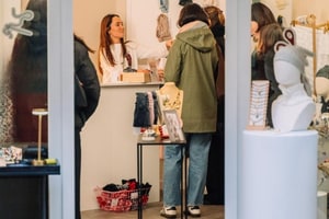 Pop-up store en rez-de-chaussée, centre historique de La Rochelle, à deux pas du Vieux-Port, photo 3