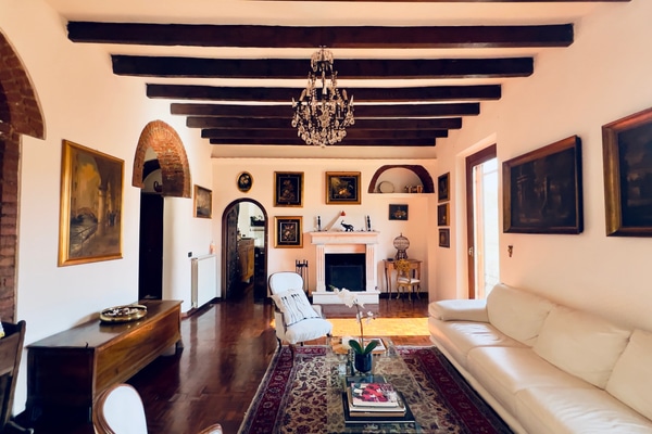 Boutique Heritage Apartment — Family Art Collection, NoLo Milan