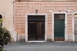 listings.show.sections.photos.alt