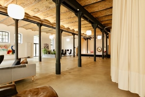 listings.show.sections.photos.alt