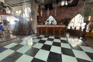 listings.show.sections.photos.alt