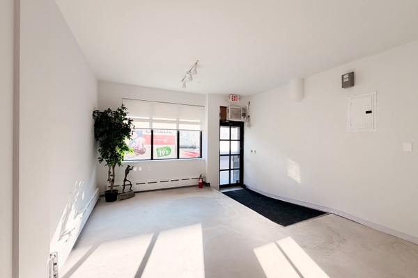 Photo of East Greenpoint Storefront