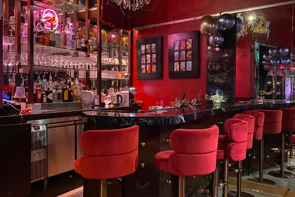 Speak Easy Bar, tucked away in an alleyway off Peel St. next to the Gage-Street =Market.