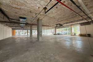 listings.show.sections.photos.alt