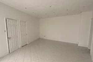 listings.show.sections.photos.alt