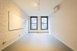 listings.show.sections.photos.alt