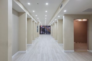 listings.show.sections.photos.alt