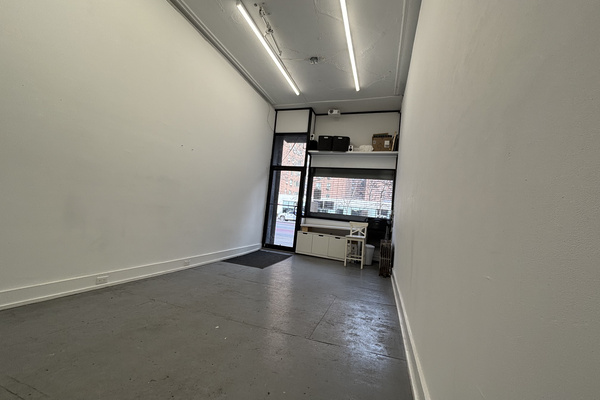 Pristine white box gallery ready for your next brand activation, pop-up, or creative event.