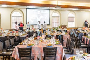 listings.show.sections.photos.alt