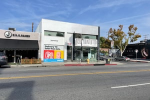 listings.show.sections.photos.alt