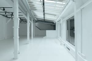 listings.show.sections.photos.alt