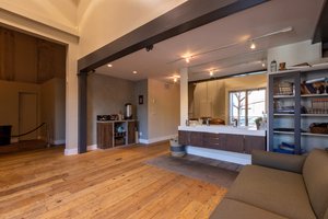 listings.show.sections.photos.alt