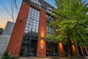 listings.show.sections.photos.alt