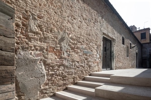 listings.show.sections.photos.alt