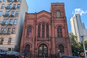 listings.show.sections.photos.alt