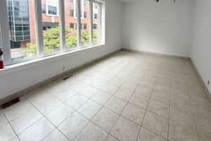 listings.show.sections.photos.alt