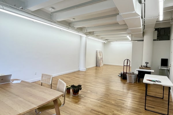 Bright 750 sqft Showroom/Gallery Space in Tribeca/Chinatown/Soho – Short-term Rentals