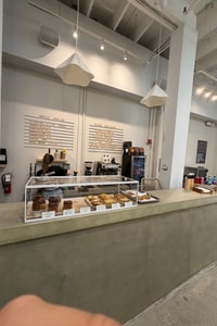 listings.show.sections.photos.alt