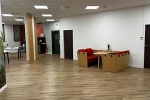 listings.show.sections.photos.alt