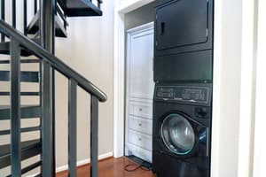 listings.show.sections.photos.alt