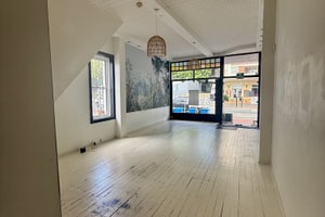 listings.show.sections.photos.alt