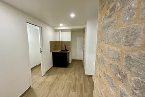 listings.show.sections.photos.alt