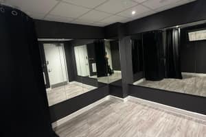 listings.show.sections.photos.alt