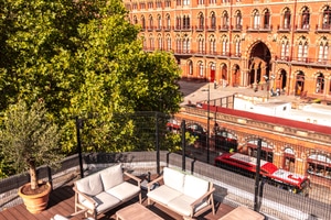 listings.show.sections.photos.alt